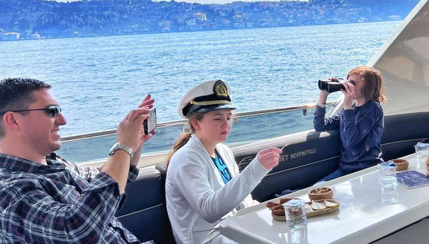 Crucero por el Bósforo en yate - Foto 3, Contemplando el Bósforo