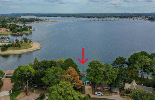 Lakefront retreat, hot tub, pets - Foto 13