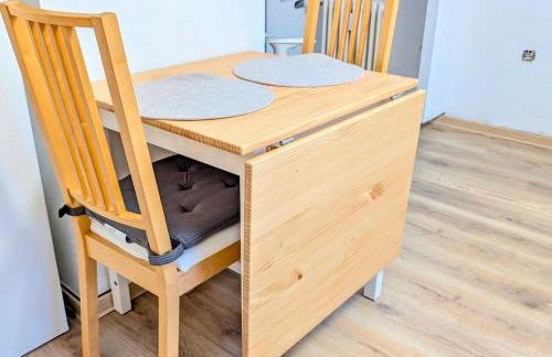 Apartment with AC, full kitchen, self check in, parking, 8 min to SAP campus, Wi Fi - Foto 60