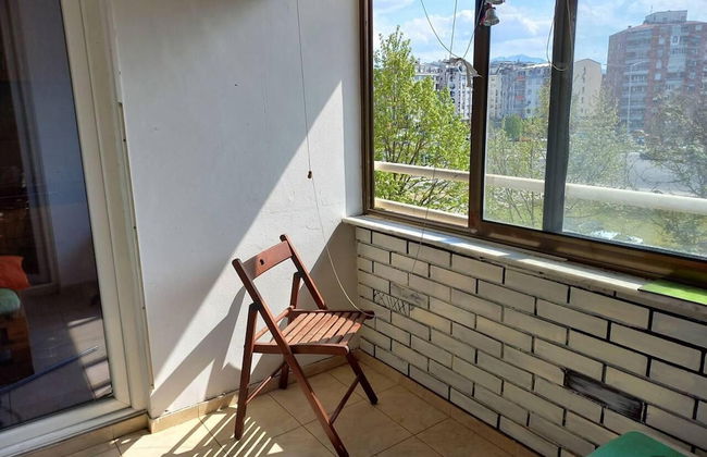 Stunning Color 1-bed Apartment in Skopje - Photo 33