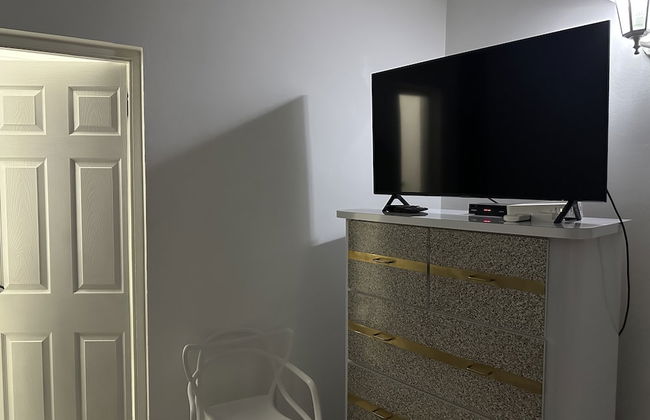 Remarkable 1-bed Apartment in Montego Bay - Photo 16