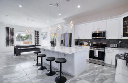 VEGAS OASIS CLOSE 2 STRIP! Private Hot tub & Heated Pool - Foto 67