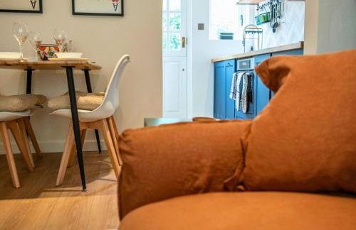 Cosy 2BD Cottage in Oxfordshire - Near Daylesford! - Photo 6