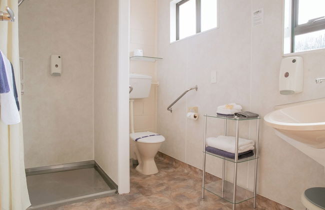 Tuki Tuki Motel - Photo 32