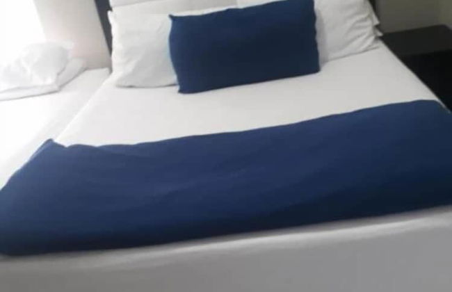 Central Sandton Apartment - Photo 4