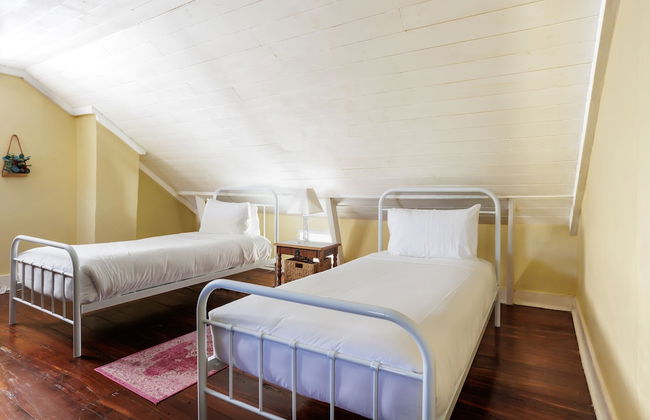 Wollaston House by the BnB Collection - Photo 23