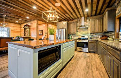 The Nomi Lodge - Sleeps 28 - Gorgeous Rustic Cabin, Centrally Located, Tons of Amenities - Photo 8