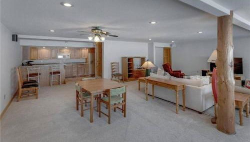 Large Log Home on Lake with Hot Tub - Foto 4