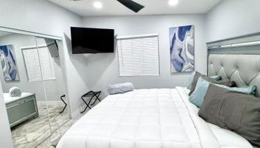 NEW PHX Pool Home With Deep End and Central Location - Foto 3