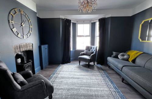 No 11, Fishguard, Ideal for beach, coastal path and town! - Photo 8