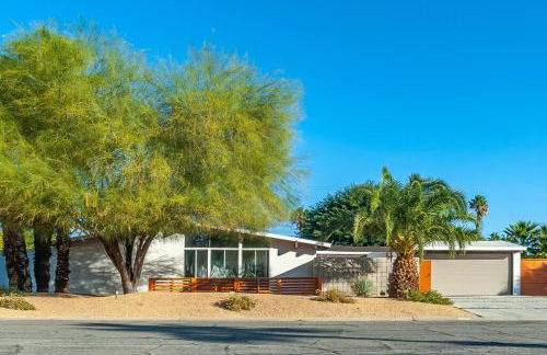Mid-Century Krisel House with Salt Water Pool and Firepit - Foto 15