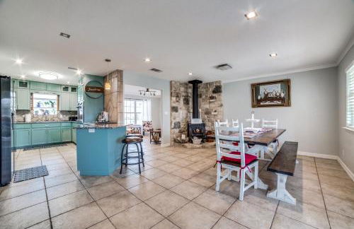 5 BDRM Home on 2 Acres Mins To Wineries Private Heated Pool and Hot Tub - Foto 7