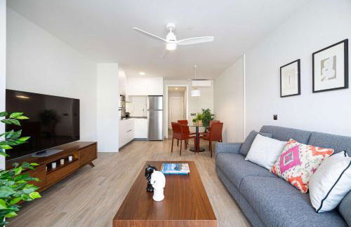 Beach and golf at modern apartment - Photo 22