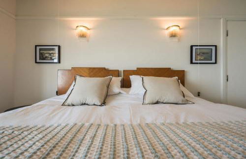 Cliff Top - Panoramic Sea Views with Spa & Hot Tub - Photo 23