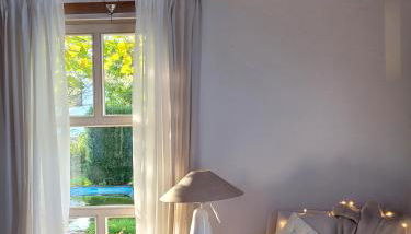 lichtdurchflutetes Architektenhaus mit 3 Schlafzimmern und Garten - Photo 3