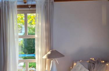 lichtdurchflutetes Architektenhaus mit 3 Schlafzimmern und Garten - Foto 3