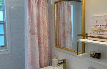 Key Lime Cottage - Bask Poolside in a Historic Flamingo Park Gem - Foto 13