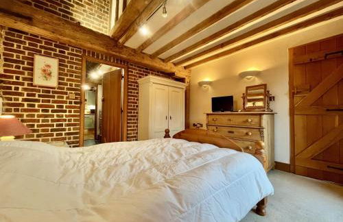 The Old Tractor Shed by inspirestays-com - Foto 23