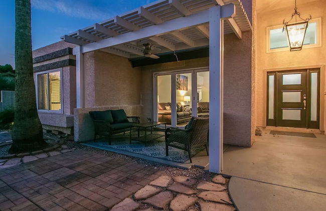 Spectacular Hilltop Home W/resort Like Backyard! - Foto 45