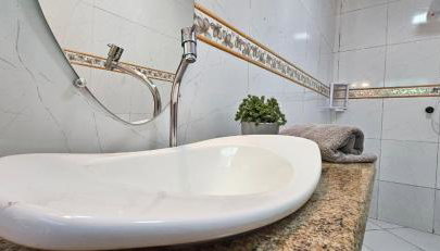 Casa de 4 quartos com piscina e churrasqueira - Foto 4