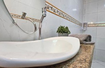 Casa de 4 quartos com piscina e churrasqueira - Foto 4