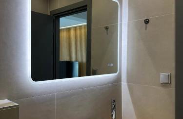 On the Edge - Suites & Apartments - Photo 12