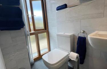 Robins nest, near Sennen Cove, 14 Beaches, Minack - Photo 7