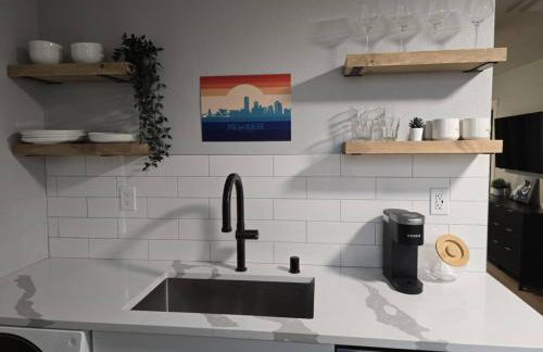 Whole house in Walker's Point + Parking + A/C - Foto 10