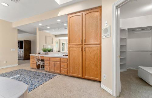 Lakeside Mansion Waterfront 34 beds Boat ramp - Foto 27