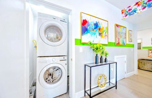 B- InstaWorthy & Family-Friendly NoHo Gem- Near Universal & Hollywood with Parking, Games, and Hot Tub - Foto 6