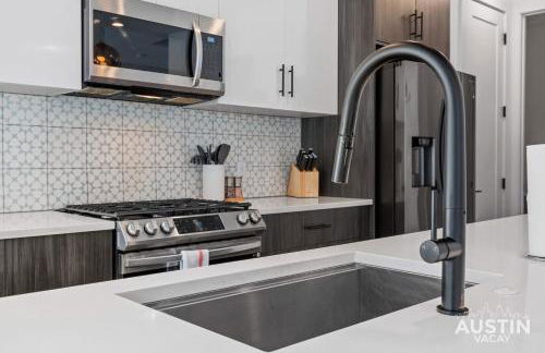 Pet-Friendly 3BR,2.5BA Home w Yard Near Mueller and Moody Center by Austin Vacay - Foto 35