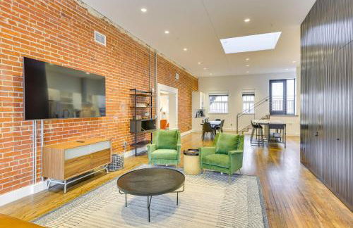 Downtown Omaha Getaway with Deck and Gas Grill! - Foto 1