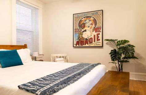 Stylish 4BR with Office Deck Gardens ABODEbucks - Foto 12