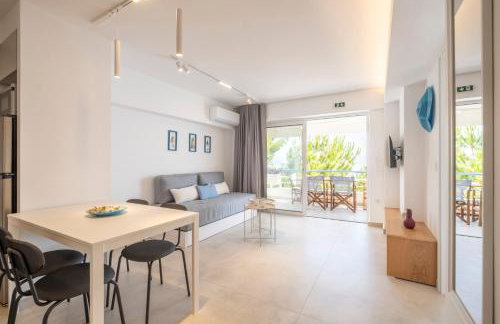 Meli Apartments & Villas - Photo 16