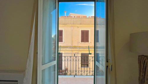 LIGEA APARTMENT - Bright Mediterranean Home with Bali-Inspired Touches - Central Anzio near Sea, Train and Bus Station - Foto 4