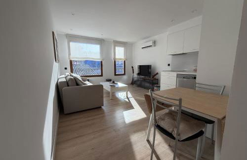 Lovely_Rooms_Vic - Photo 6