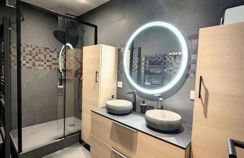 Duplex spacieux sur pistes, balcon, idéal 8/10 pers, linge inclus hiver - FR-1-267-255 - Photo 9