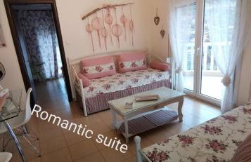 Iris Deluxe Suites 1 - Photo 3