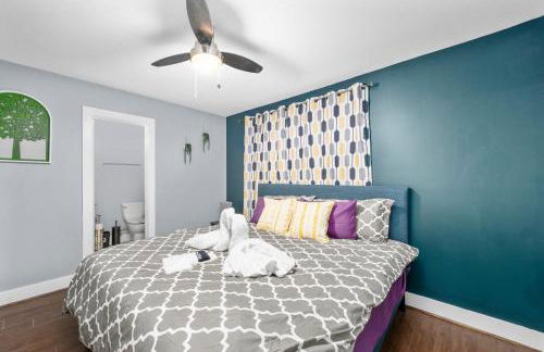 Chic 1BR Stay with King Bed and Free Park - Foto 11