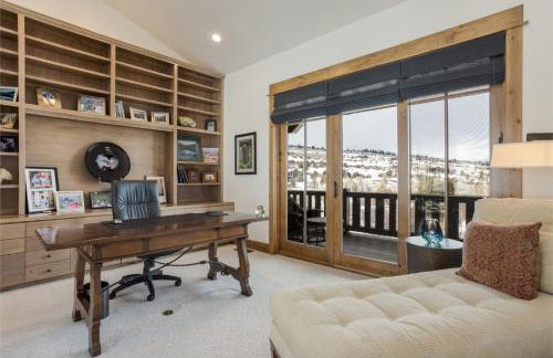 Private Hot Tub, Theater Room, Valet Parking and Ski & Boot Storage at Ritz Carlton - Foto 32