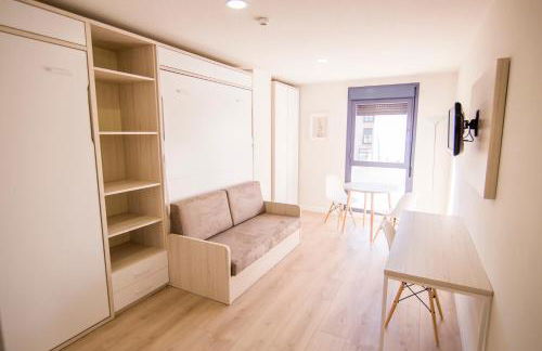 Apartamentos Plaza de Santiago - Estudios Turisticos - 1 LLAVE - Foto 11