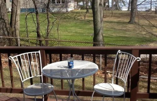 Anthony Beach - Seneca Lakefront Retreat w Covered Dock Lounge Area - Hot Tub & Fire Pit - Pets OK - Foto 5