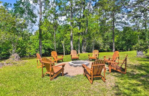 Upscale Dickinson Getaway with Yard on 1 Acre! - Foto 29
