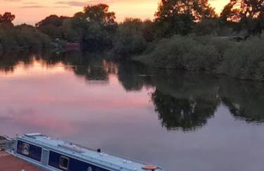 Riverside Lodge, with Hot tub on The River Severn - Photo 16