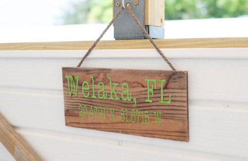 Waterfront St Johns River near springs with boat dock and water sports - Foto 59