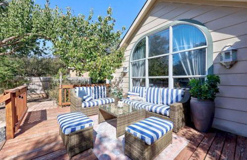 Artist Retreat at Cypress Creek - Hotub - Sleeps 9 - Photo 21