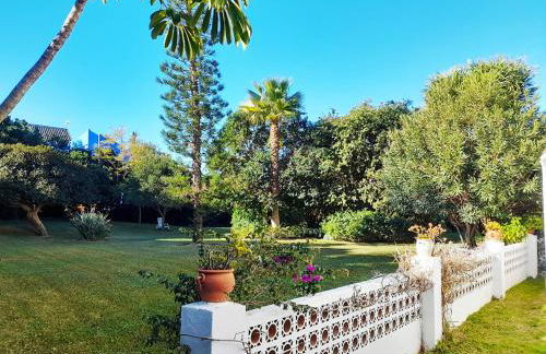 Apartment with pool near the beach - Photo 18