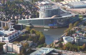 Vue Parlement Européen - Grande terrasse au calme - Tram à 2 min - Parking - Foto 37