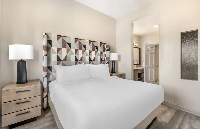 2BD resort condo with amenities and next to shopping right off the Las Vegas Strip - Photo 41