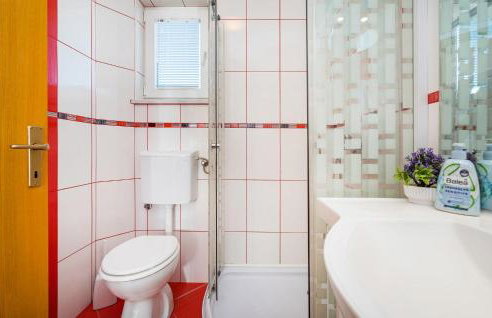 2 Bedroom Nice Apartment In Rtina - Photo 25